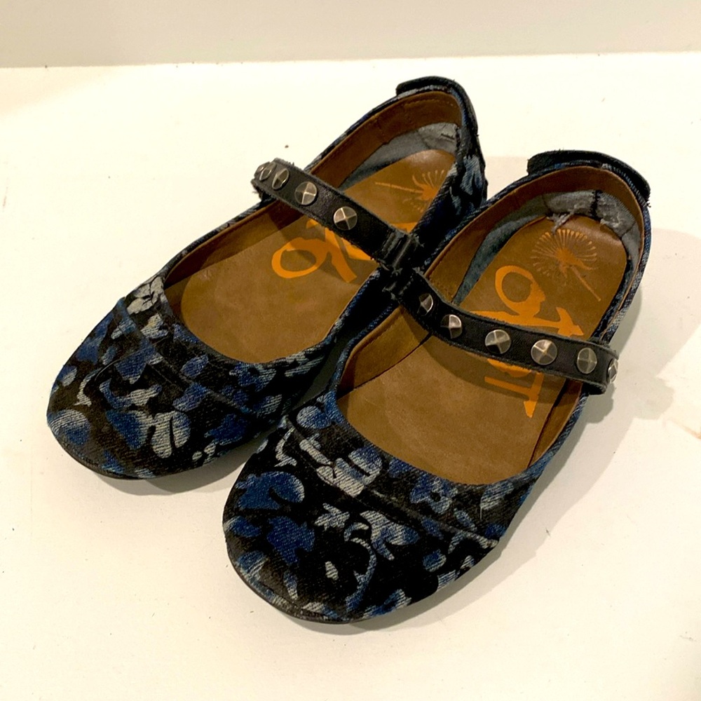OTBT women’s Brea ballet flats Size 7 used